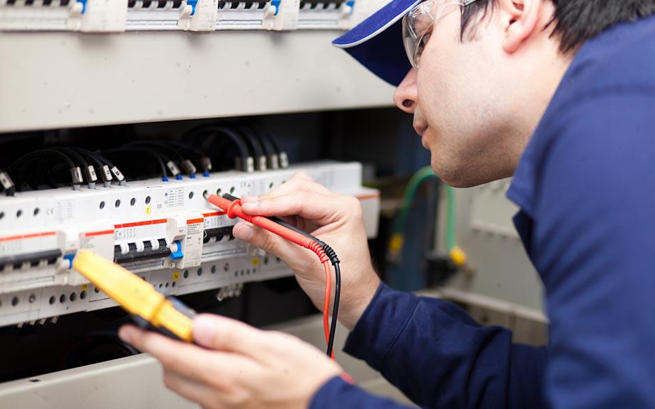 recherche travail électricien bâtiment Saint-Denis