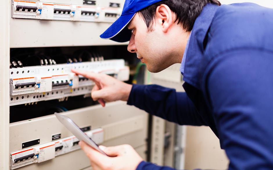 recherche travail électricien bâtiment Saint-Denis